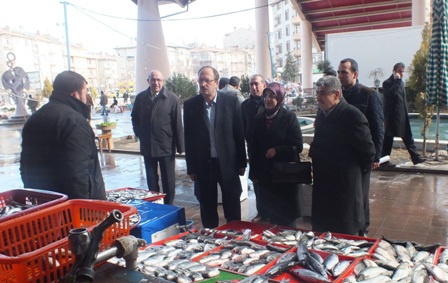 Fatma Toru Balık Hali'ni ziyaret etti