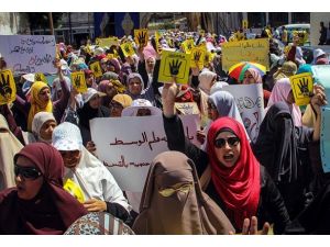 Mısır'da darbe karşıtı kadınlara işkence