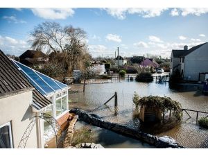 İngiltere'nin güneyi sular altında