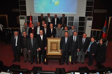 Karatay’da Meclis Üyelerine plaket takdimi