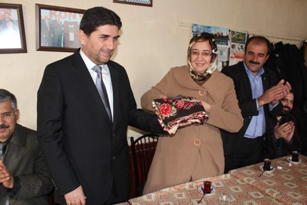 Samancı Derbent’te seçim bürosu açılışına katıldı