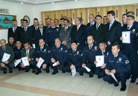 Başarılı polisler ödüllendirildi