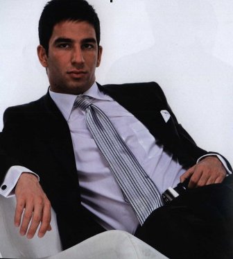 Arda Turan ayrılık acısını Bayram ve Paşa'yla dindiriyor