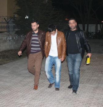 Askerken hava değişimine geldi, hırsızlıktan yakalandı