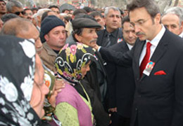 Elbisesi olmayan şehit babası