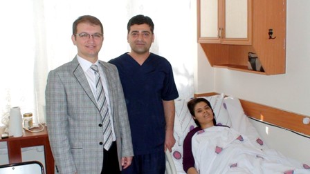 Karnından 1,5 kilo tümör çıktı