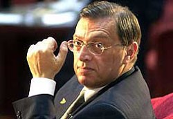 Mesut Yılmaz'ı terleten fotoğraflar!