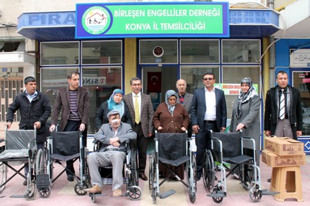 Engelli 5 vatandaş tekerlekli sandalyesine kavuştu