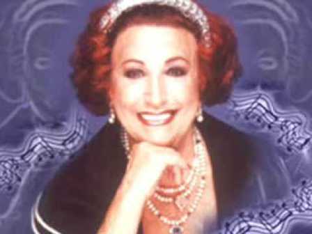 Müzeyyen Senar hastaneye kaldırıldı