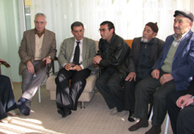 Vekiller'den ilçelere ziyaretler