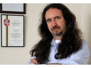 Gitarın büyülü elleri Türkiye’ye geliyor