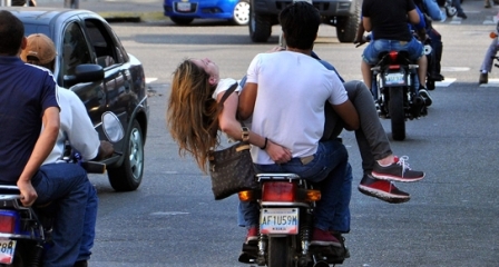 Venezuela Turizm Güzeli Eylemde Yaşamını Yitirdi