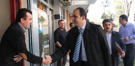 Başkan Altay Işıklar Mahallesi’nde Halk Ve Esnafla Buluştu