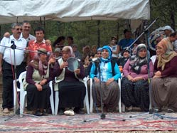 Derebucak şenlikleri renkli geçti