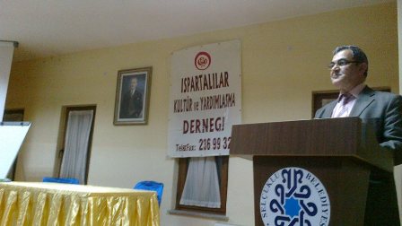 Ispartalılar Derneği’nden aile içi iletişim konferansı