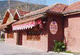 Gülmece kafeterya sahibini buldu