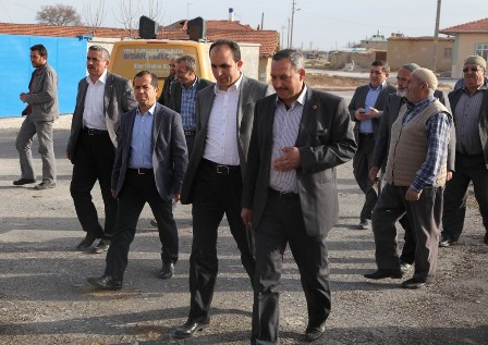 Altay ziyaretlerini sürdürüyor