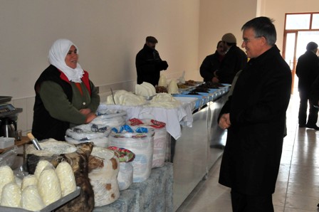 Akşehir’de “Yöresel Ürün Pazarı” açıldı