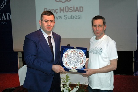 Albayrak MÜSİAD’da 17 Aralık ve sonrasını değerlendirdi