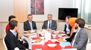 T-GENÇ’ler NEÜ Rektörünü ziyaret etti