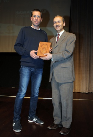 “Türkiye hak ve adalet için taarruzdadır”