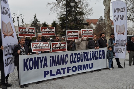 İki yanlış bir doğru etmez