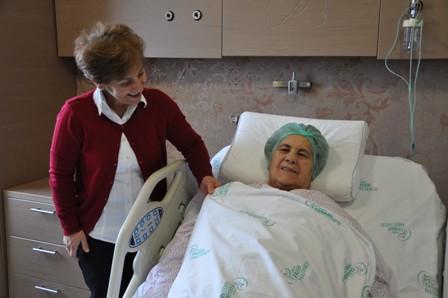 Leğen kemiği kırılan kadın sağlığına kavuştu