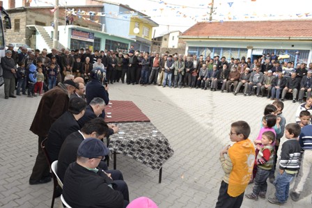 AK Parti çalışmalarını sürdürüyor