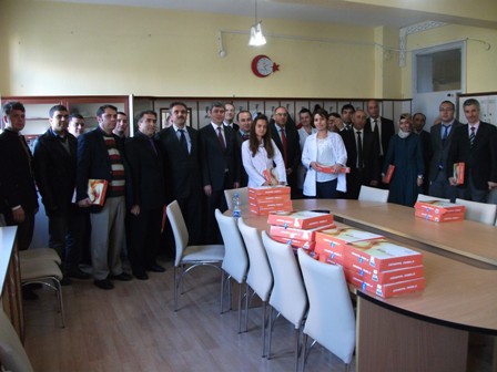 Karapınar'da öğretmenlere tablet bilgisayar dağıtıldı