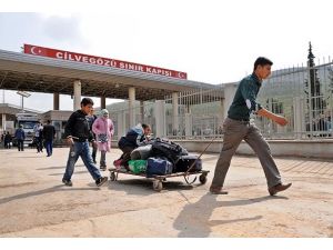 Varil bombalarından hayata kaçış sürüyor