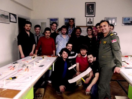 Seydişehir Türk Hava Kurumundan, model uçak eğitimi