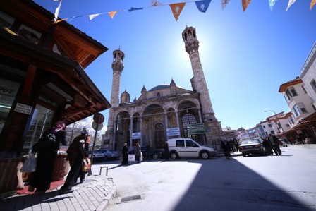 Konya'nın barok camisi "Aziziye" ibadete açılıyor