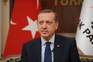 Erdoğan: Ey Deniz Baykal sana yazıklar olsun!