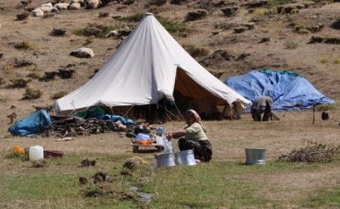 Kadın göçerlerin zorlu yaşamı