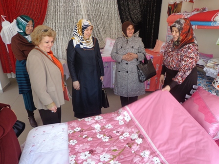 Kadın esnafları ziyaret ettiler