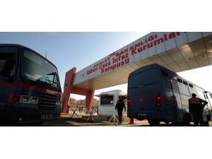 Ergenekon'da 3 tahliye