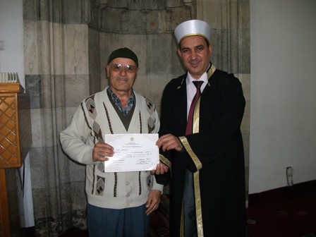 Karapınar'da kursiyerlere Kur'an öğrenme belgeleri verildi