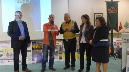 Gezginler Kulübü’nden Köşe Bucak Dünya’ya ödül