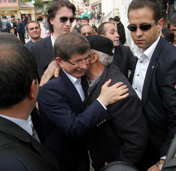 İlçeler Bakan Davutoğlu’nu bekliyor