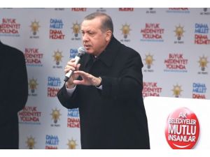Molotoflarla demokrasi gelir mi?