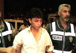 'Yan bakma' kavgası ölümle bitti