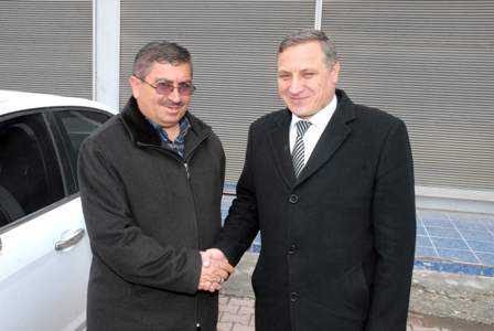 Açıl esnafla buluşuyor