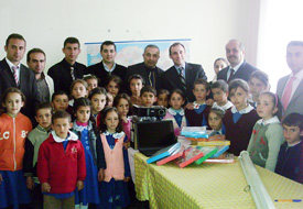 Fenerbahçe'den köy okuluna destek