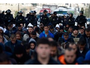 Mescid-i Aksa'da İsrail zulmü