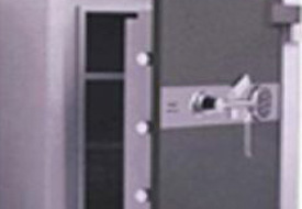 İşhanından hırsızlık yaptılar