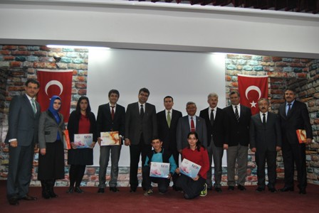 Kulu'da tablet bilgisayar dağıtımı