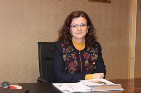 Mine Sezer: Halktan biriyim