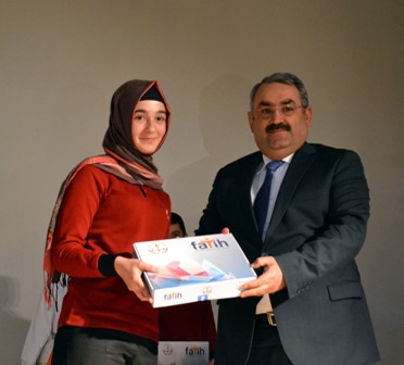 Ereğli’de 2 bin tablet dağıtıldı