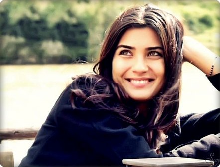 Tuba Büyüküstün: Gezi için Twitter kullanmaya başladım