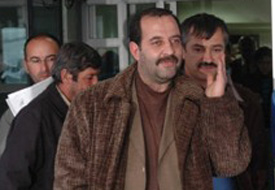 12 yaşındaki oğlunu ağır yaraladı